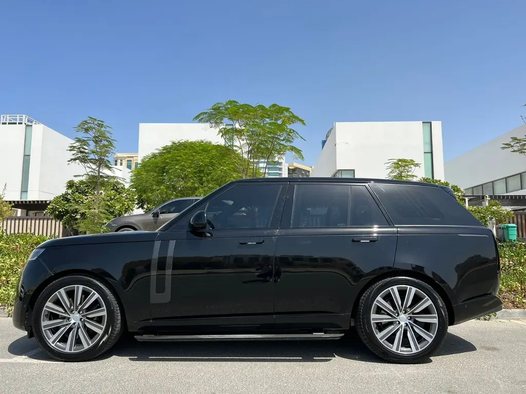 Range Rover Vogue 2023 (2).webp