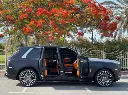 Rolls Royce Cullinan (1).webp