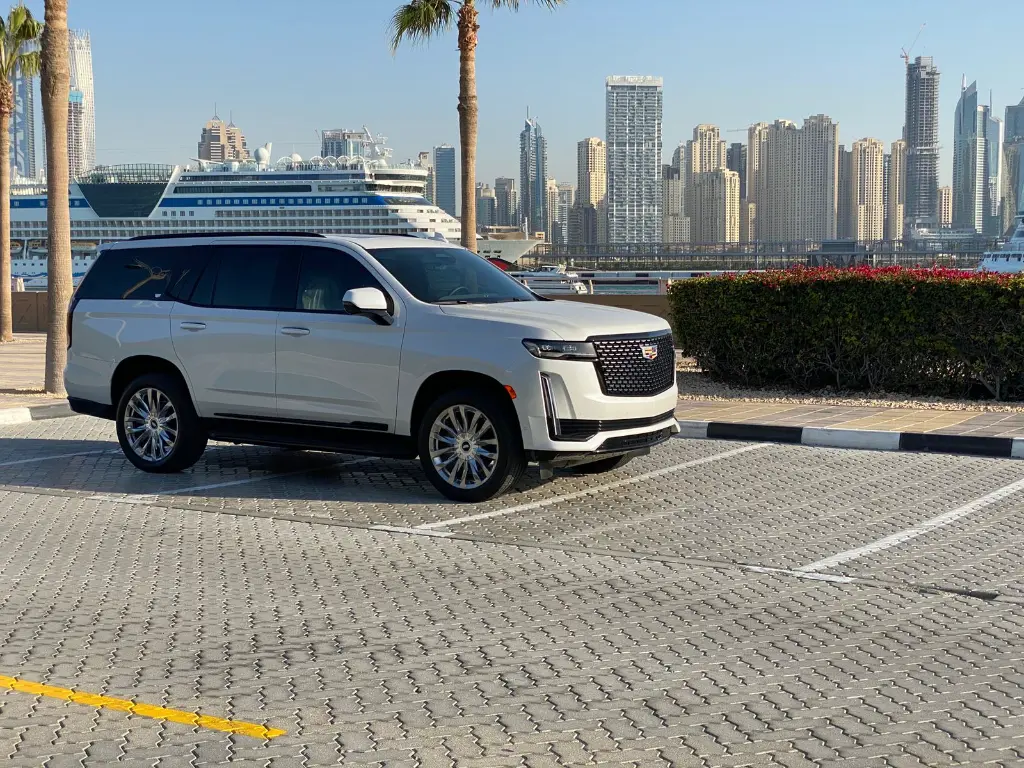 Cadillac Escalade 2022 (1).webp