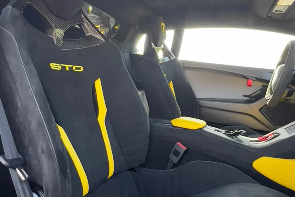 Lamborghini STO 2024 model (4).webp