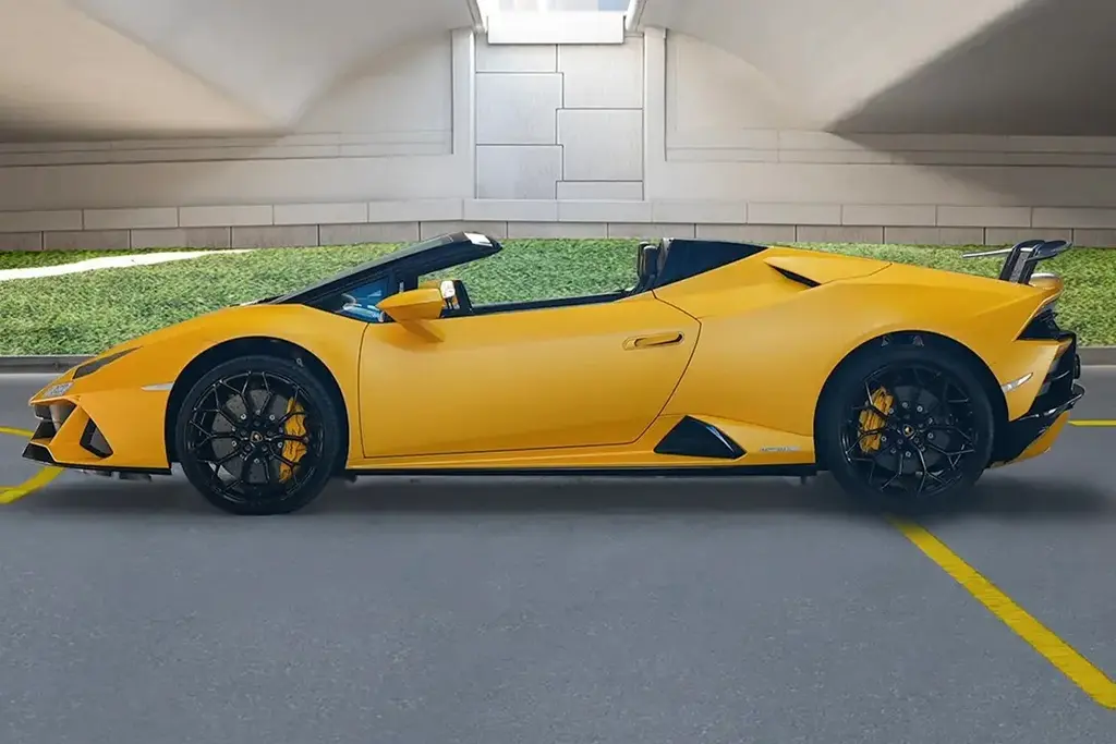 LAMBORGHINI EVO SPIDER 2024 - YELLOW (2).webp