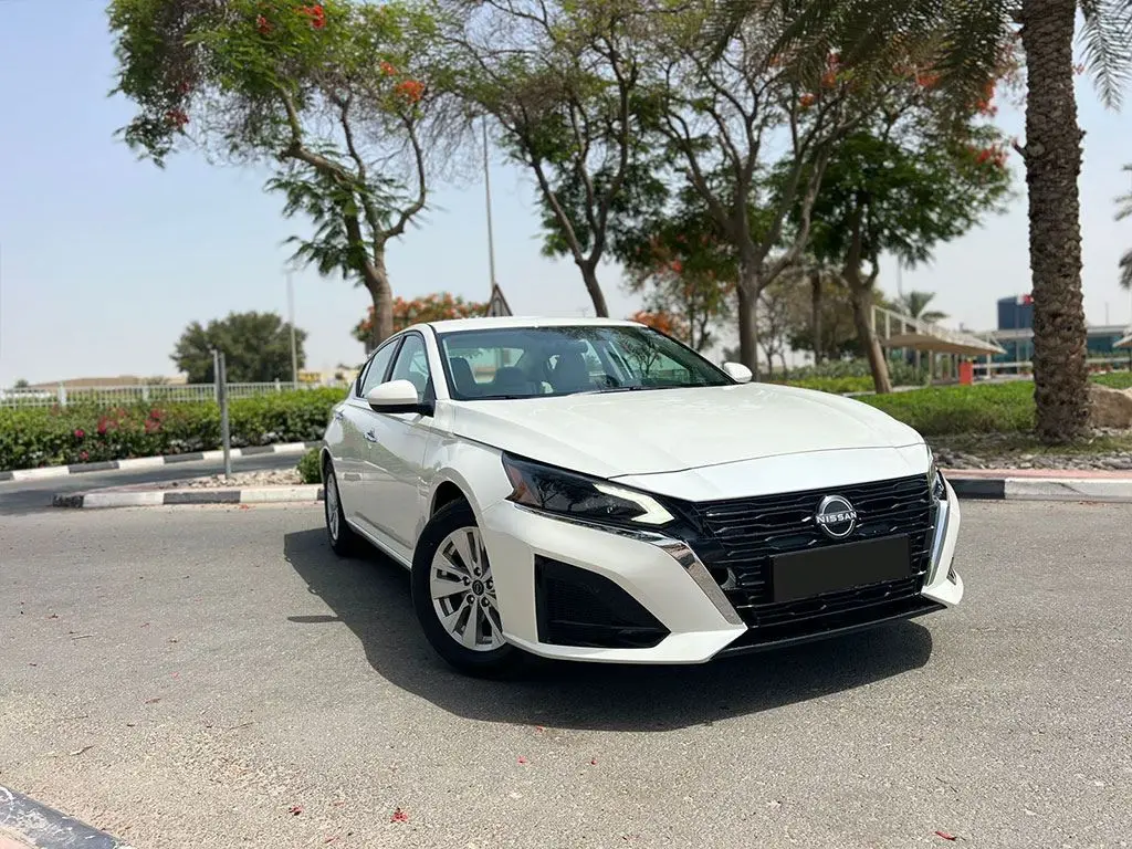 Rent Nissan Altima 2023 Dubai